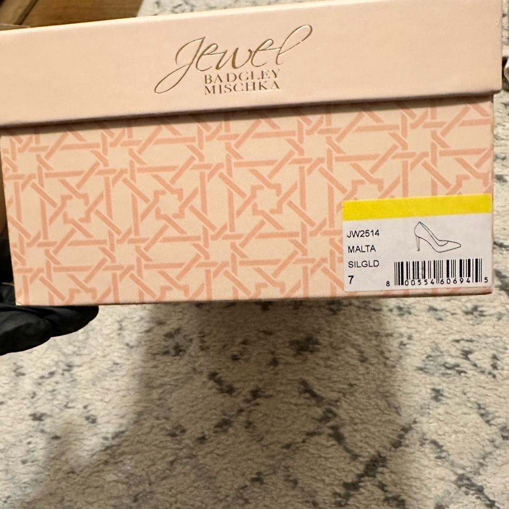 Badgley Mischcka embellished pumps - Picture 5 of 8